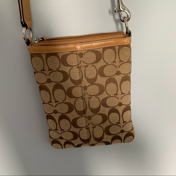 Coach Cross Body bag - Picture 4 of 8
